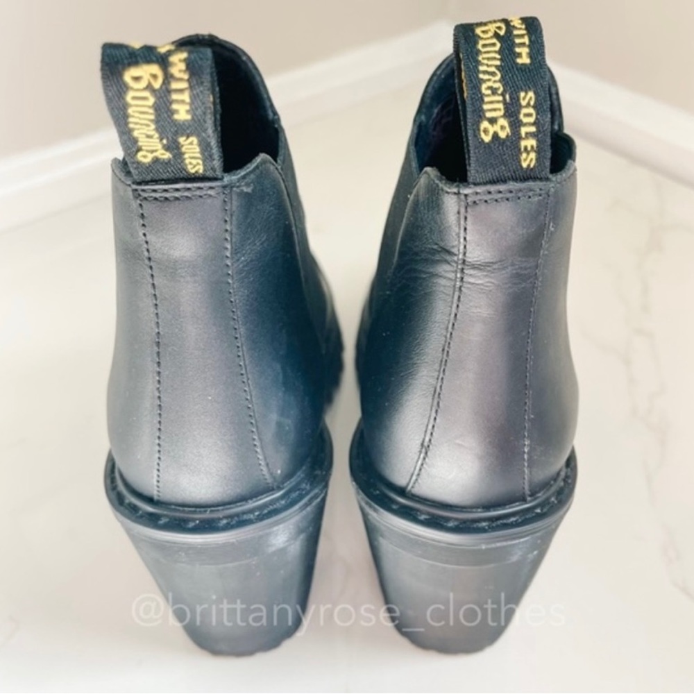 DR. MARTENS Hurston Chelsea Heeled Ankle Boot in Black Smooth Leather